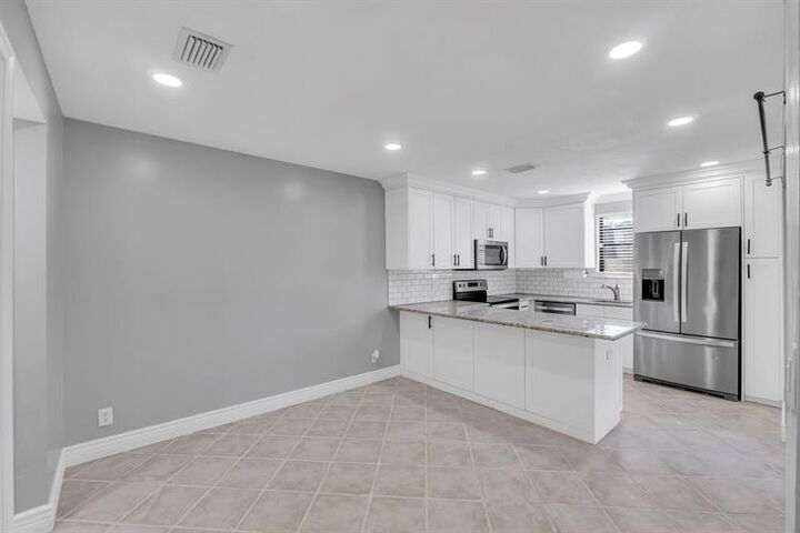 Property Photo:  2675 NW 99th Ave  FL 33065 