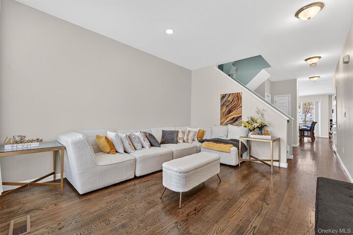 Property Photo:  76 Magnolia Park Road  NY 10940 