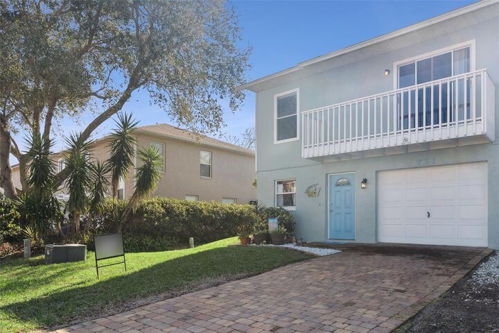 Property Photo:  721 Laurel Bay Circle  FL 32169 