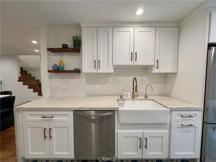 Property Photo:  5533 Edward E Horton Lane 3  CA 91316 