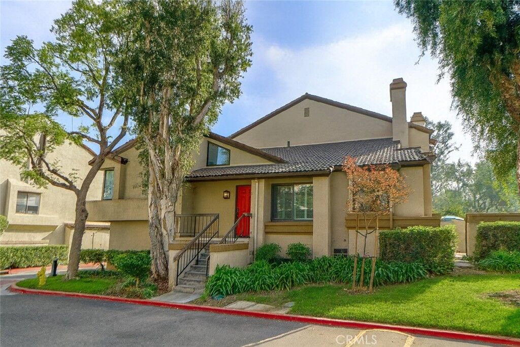 Property Photo:  1 Mountain Shadows Place  CA 91766 