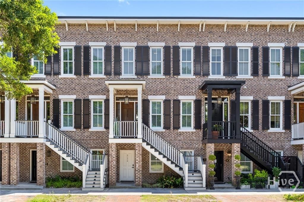 Property Photo:  517 E Liberty Street  GA 31401 