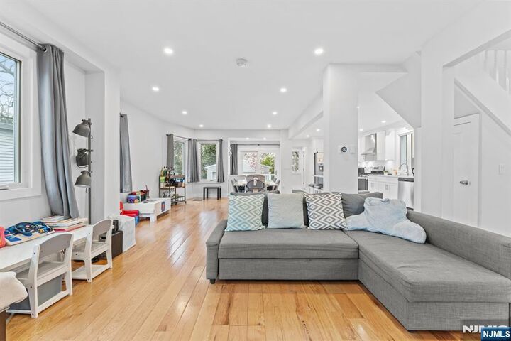 Property Photo:  88 Montross Avenue  NJ 07070 