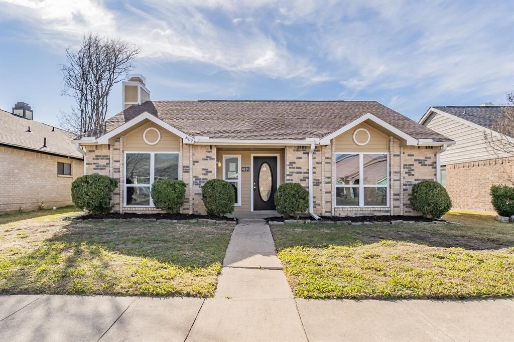 Property Photo: 4109 Caldwell Avenue TX 75056