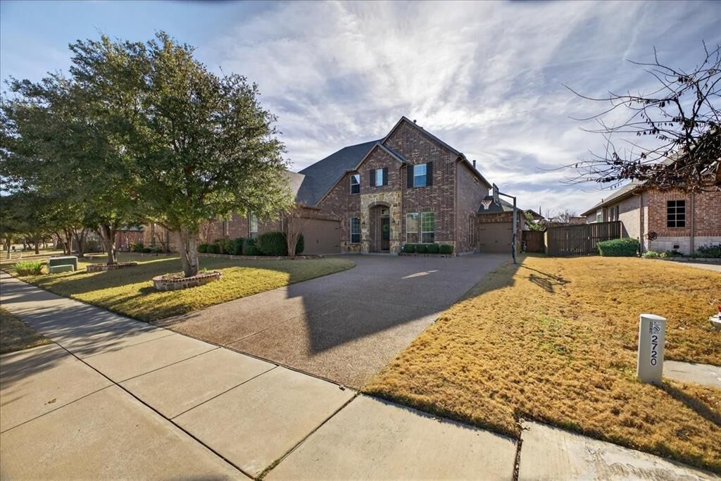 Property Photo:  2722 Broadway Drive  TX 76262 
