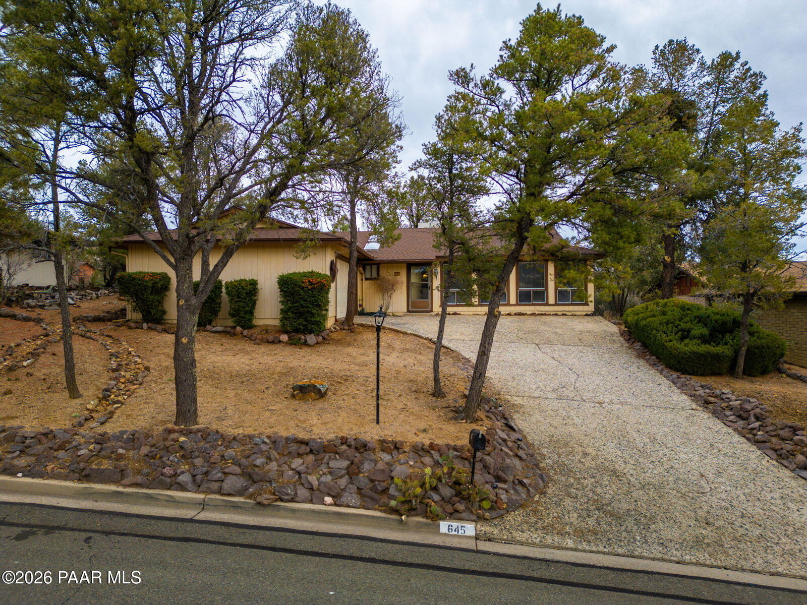 Property Photo:  645 Sunrise Boulevard  AZ 86301 