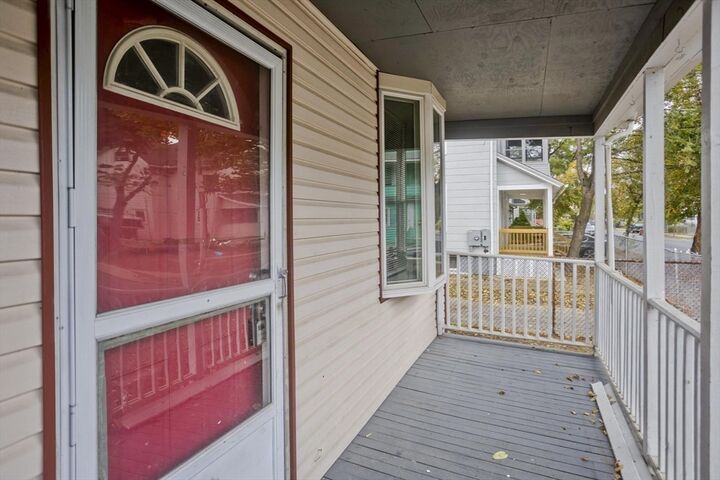 Property Photo:  130 Bowles St 1  MA 01109 