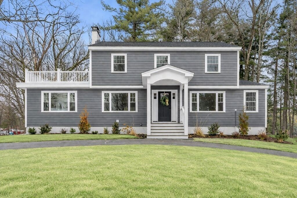 Property Photo:  525 Lindell Ave  MA 01453 