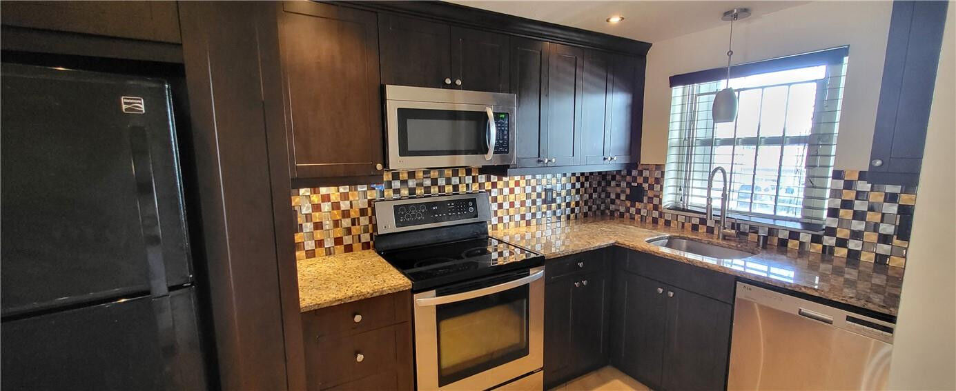 Property Photo: 333 NW 17th Court 207B FL 33311
