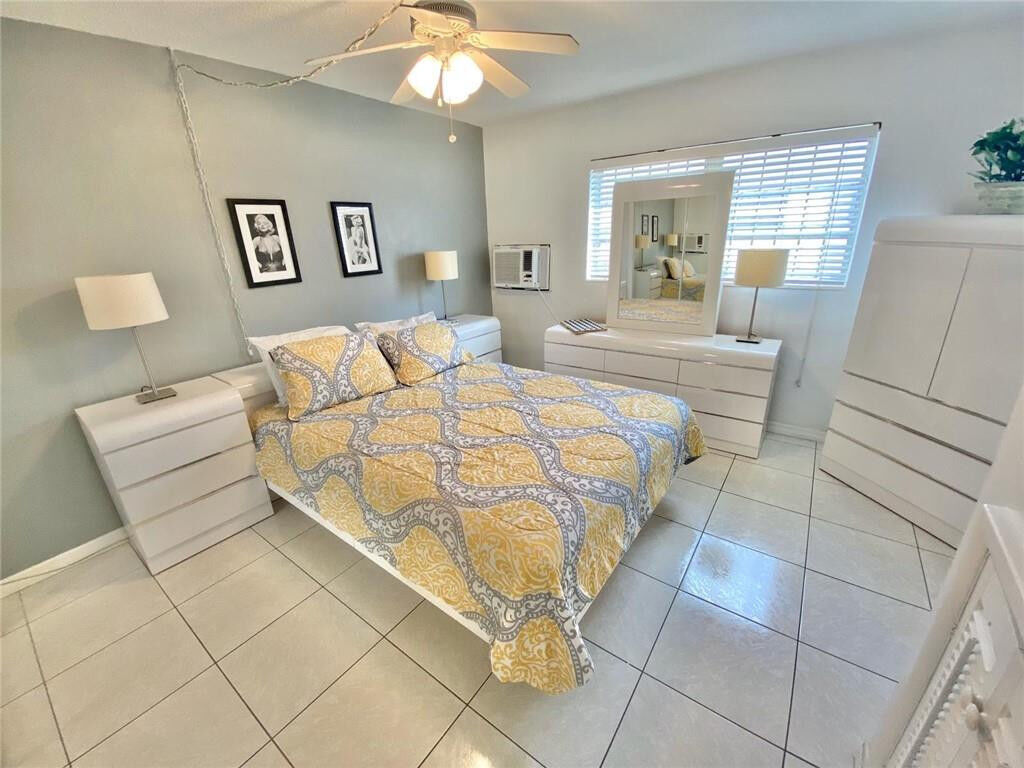 Property Photo:  22 SE 3rd Terrace 2  FL 33004 