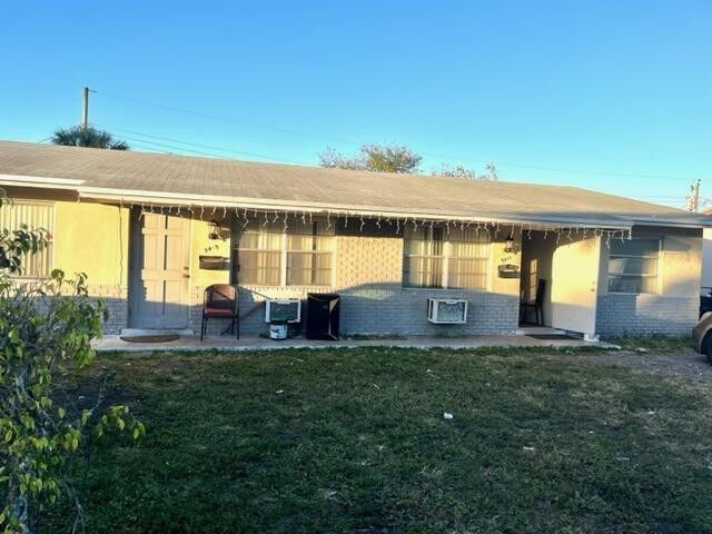 Property Photo:  5411-5415 NW 15th Court  FL 33313 