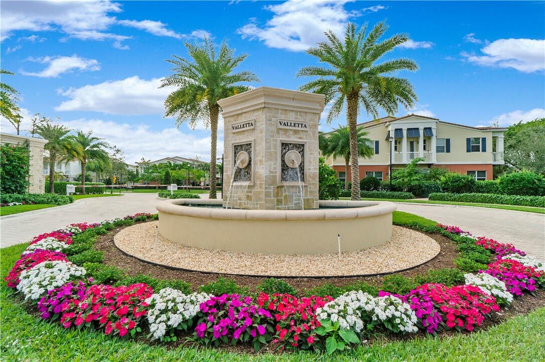 Property Photo:  100 NW 69th Circle 51  FL 33487 