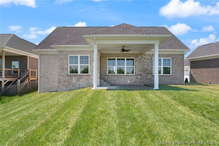 Property Photo: 1712 Greenbrier Place Lot 324 IN 47126