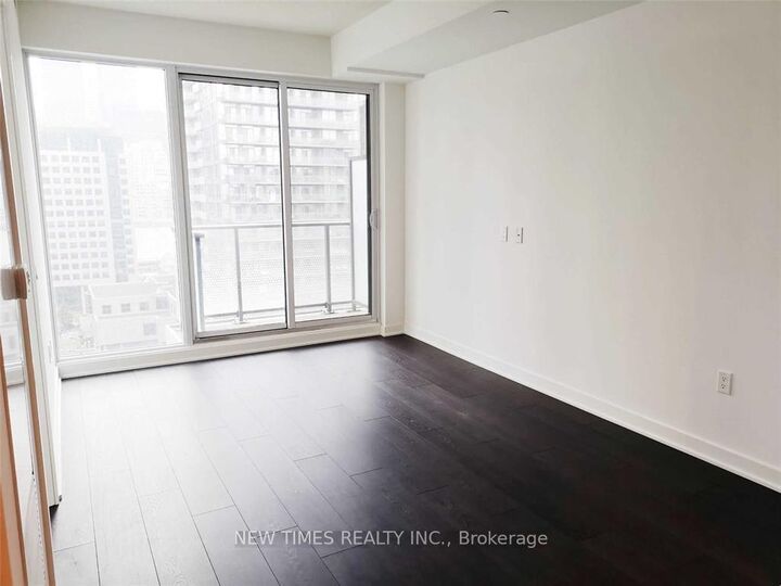 Property Photo: 125 Blue Jays Way 2909 ON M5V 0N5