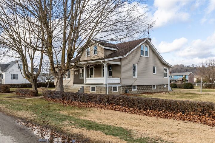 Property Photo:  1109 Graham Street  PA 15012 