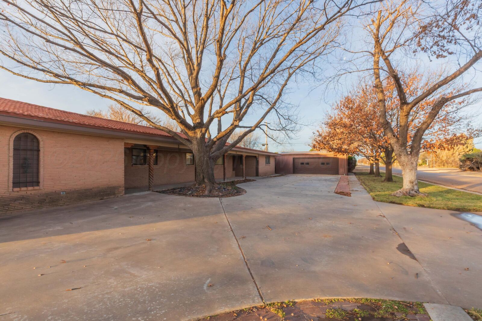 Property Photo: 901 W Second Street TX 79019