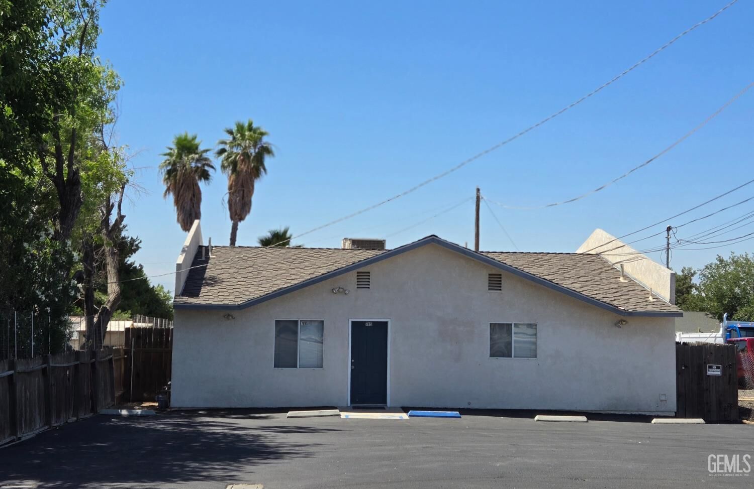 Property Photo: 7815 Niles Street CA 93306