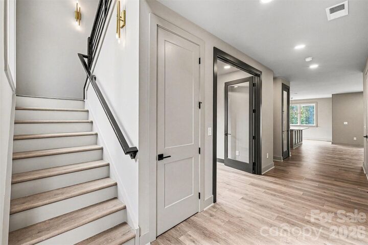 Property Photo:  2418 Crestview Drive  NC 28216 