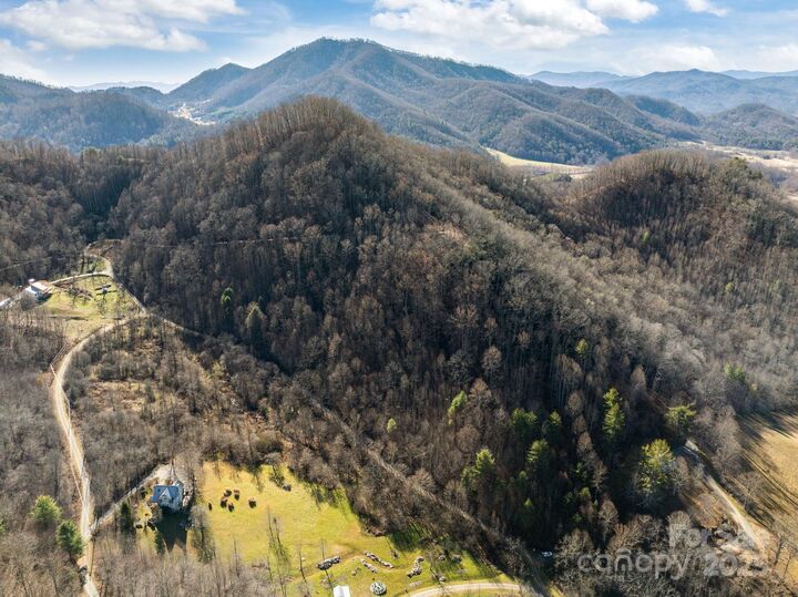 Property Photo: 000 Wayward Cove NC 28721