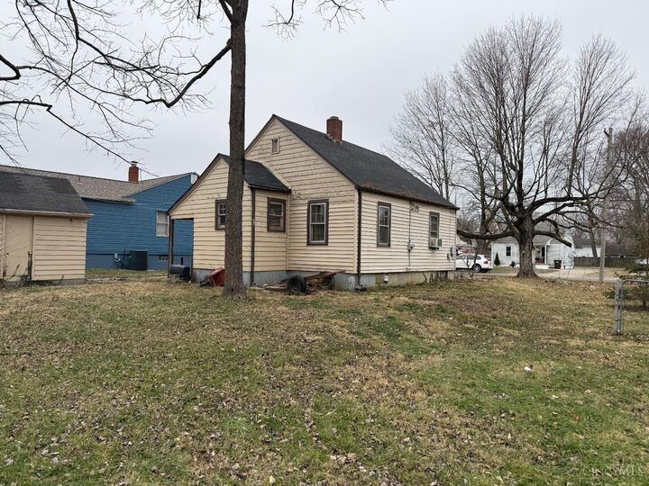 Property Photo:  1808 Fernwood Street  OH 45044 