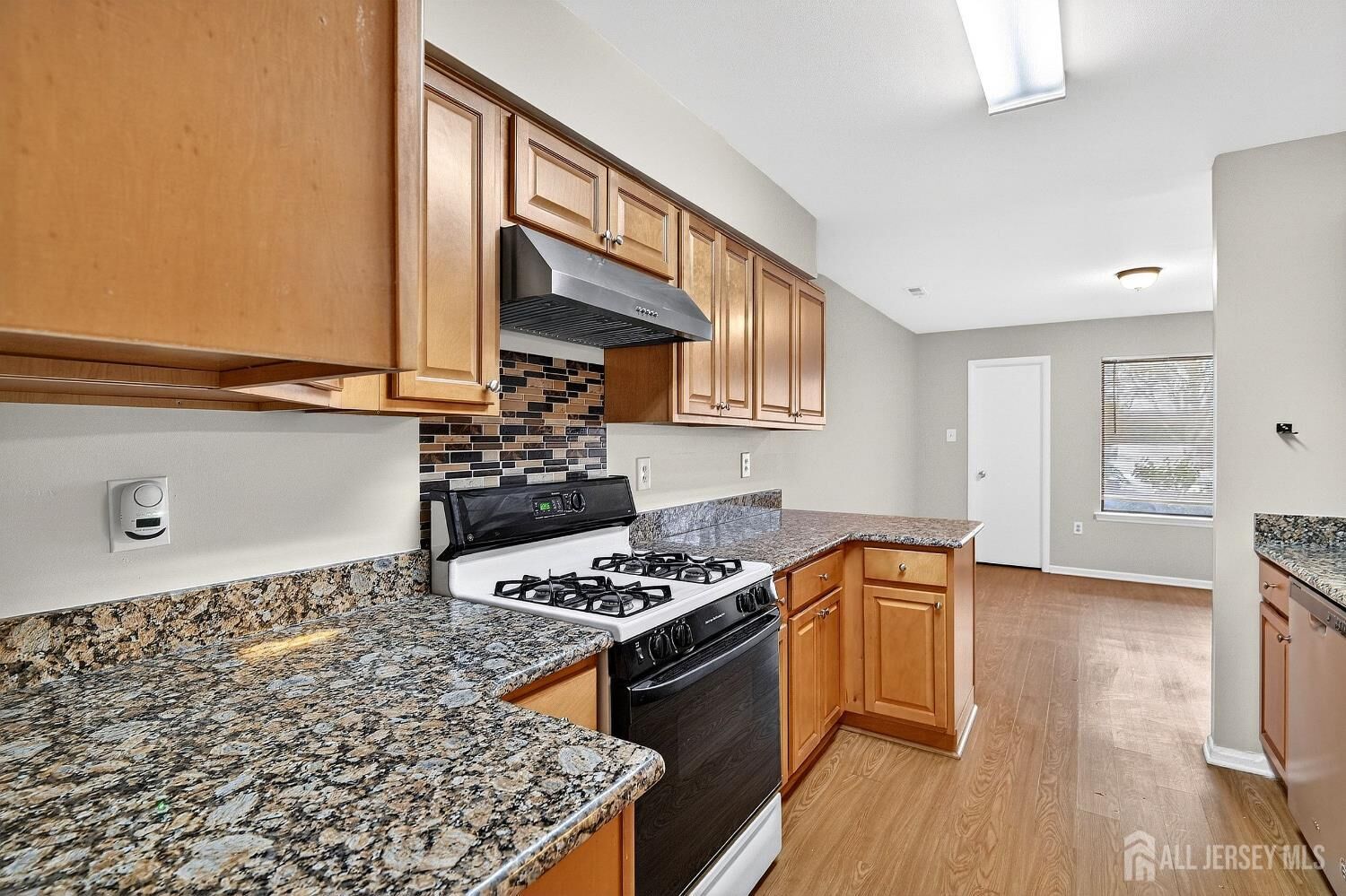 Property Photo:  70 Hampshire Drive  NJ 08536 