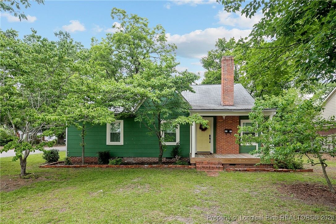 Property Photo:  2511 McNeill Circle  NC 28303 