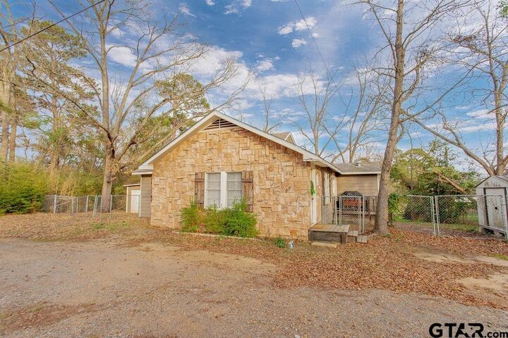 Property Photo:  508 N Tyler St  TX 75755 