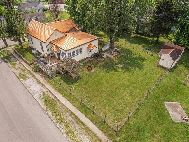 Property Photo:  1210 E Walnut Street  IN 47567 