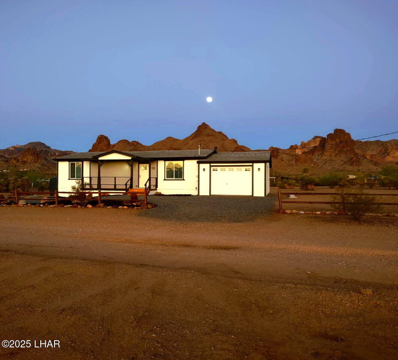 Property Photo:  2789 S Naco Rd  AZ 86413 