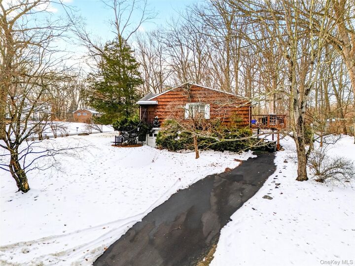 Property Photo:  4 Keim Drive  NY 10970 