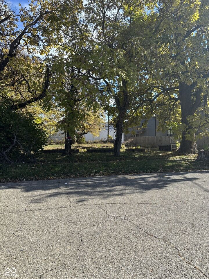 Property Photo:  2065 Yandes Street  IN 46202 