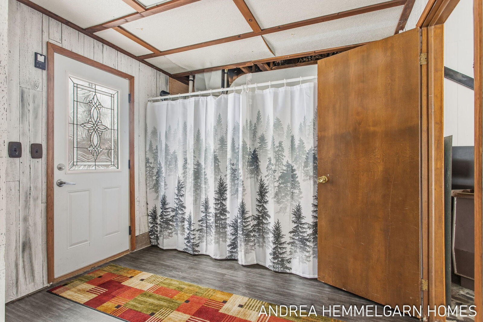 Property Photo:  1996 W 32nd Street  MI 49423 