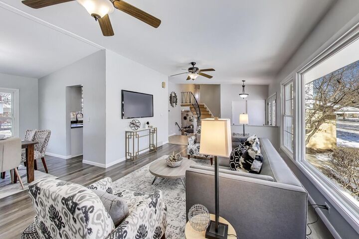 Property Photo:  2002 N Eastwood Drive  IL 60004 