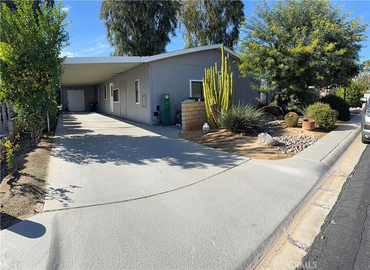 Property Photo:  74521 E Zircon Circle E  CA 92260 