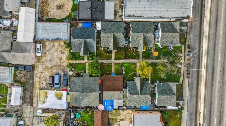 Property Photo:  406 E Rosecrans  CA 90221 