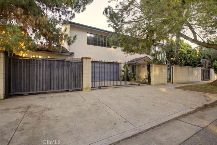 Property Photo:  5802 Colfax Avenue  CA 91601 