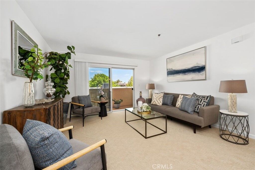 Property Photo:  4501 Cedros Avenue 338  CA 91403 