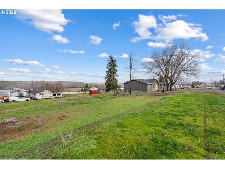 Property Photo: 45315 Trail Dr OR 97801