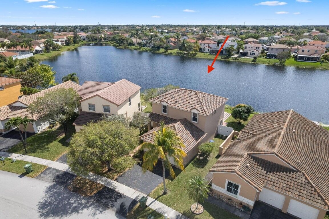 Property Photo:  18524 NW 22nd Street  FL 33029 