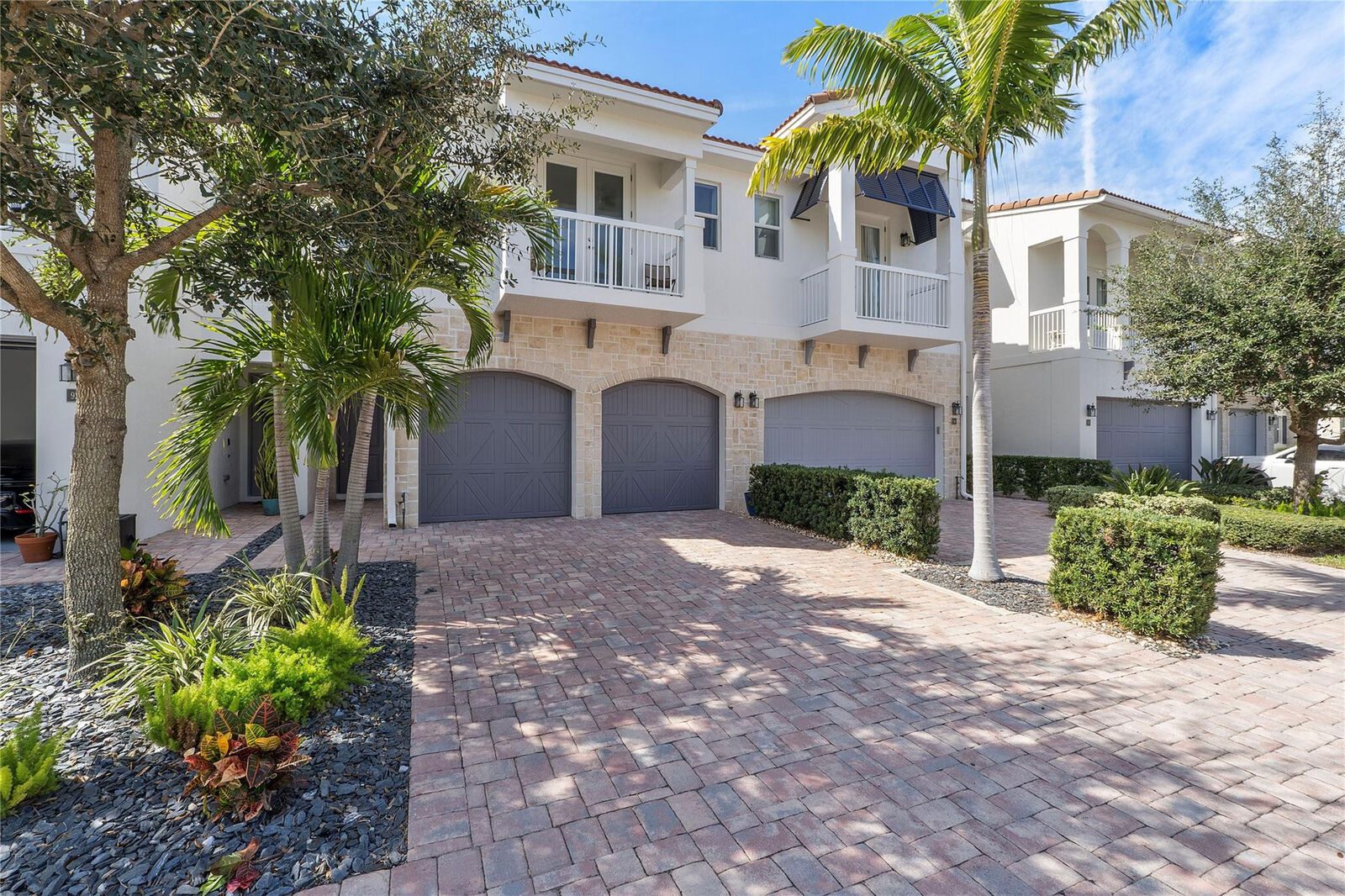 Property Photo: 100 NW 69th Circle 93 FL 33487