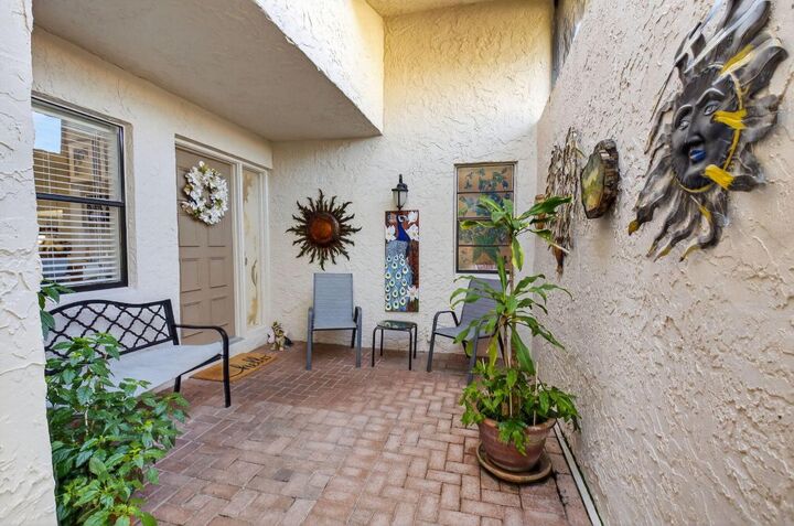 Property Photo:  5743 Lakeview Mews Circle  FL 33437 