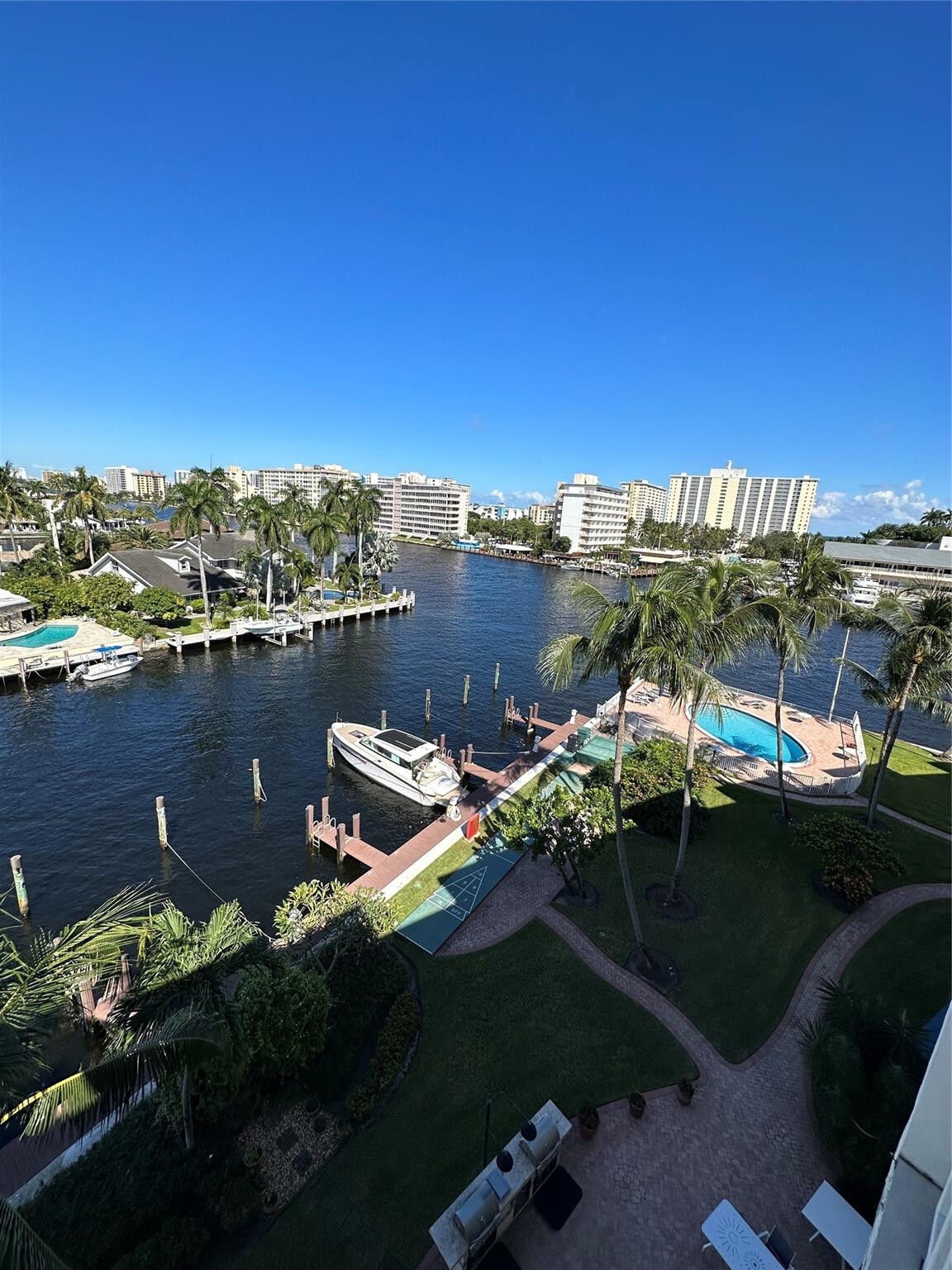 Property Photo:  140 NE 28th Avenue 606  FL 33062 