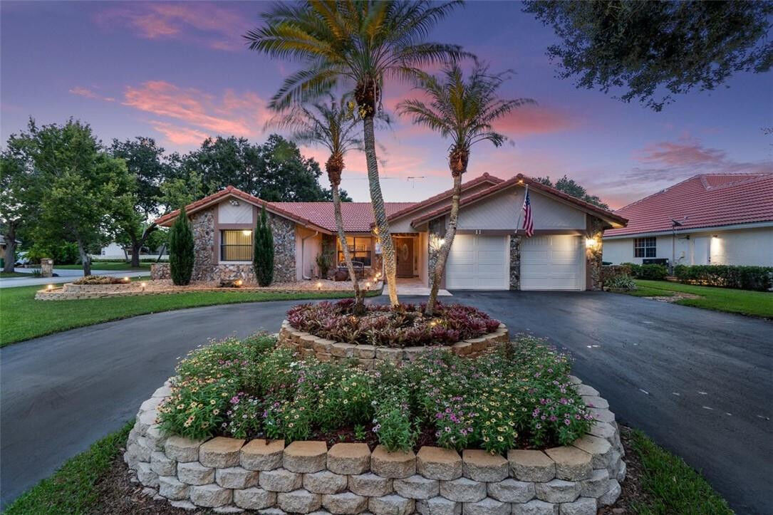 Property Photo:  11 SW 111th Lane  FL 33071 