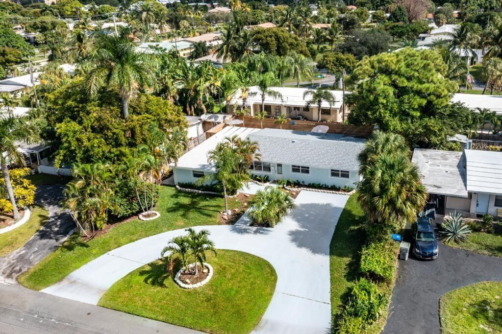 Property Photo:  1240 NE 23rd Avenue  FL 33062 