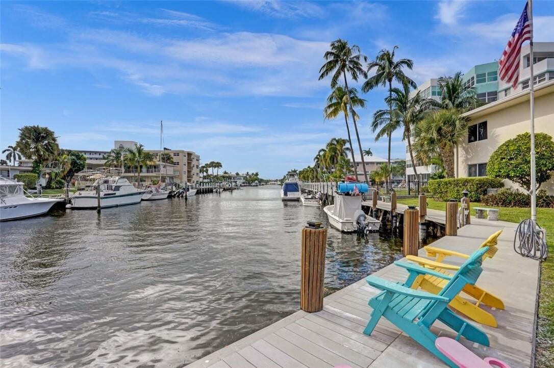 Property Photo:  2825 NE 33rd Avenue 108  FL 33308 