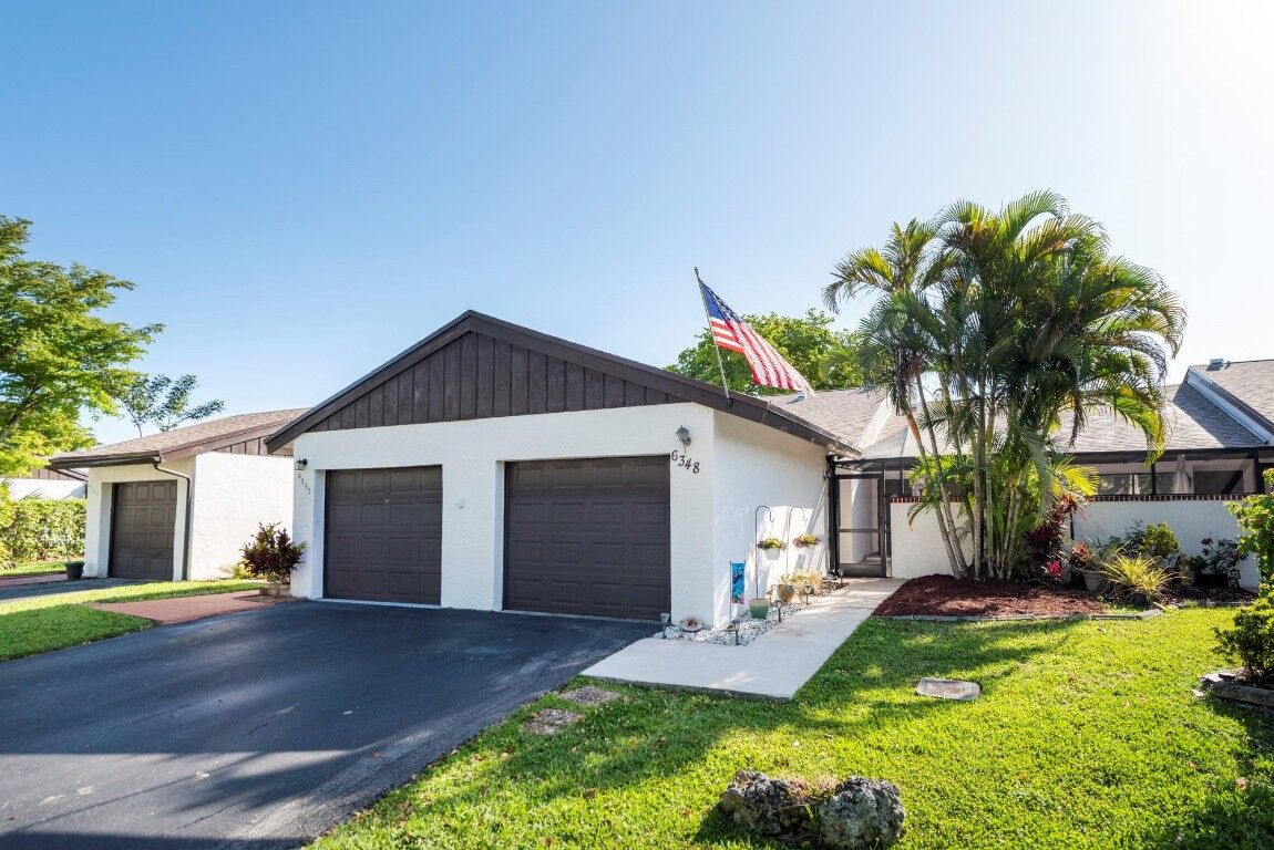 Property Photo:  6348 Pinehurst Circle 6348  FL 33321 