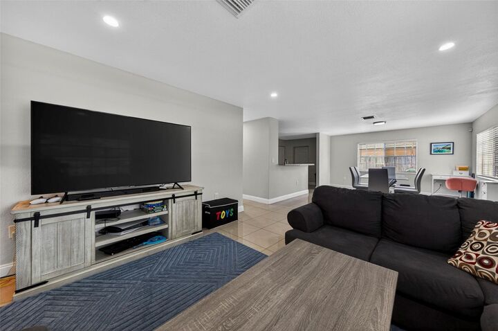 Property Photo: 348 NW 40th Court FL 33309