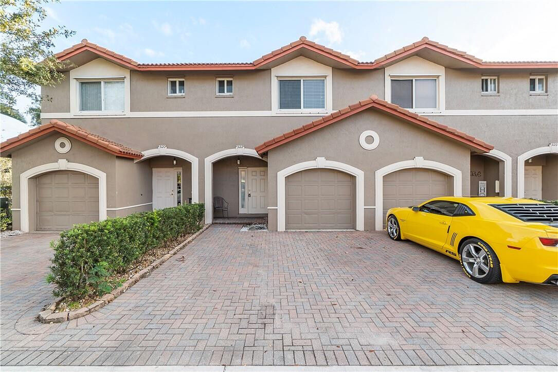 Property Photo:  3122 Coral Ridge Drive  FL 33065 