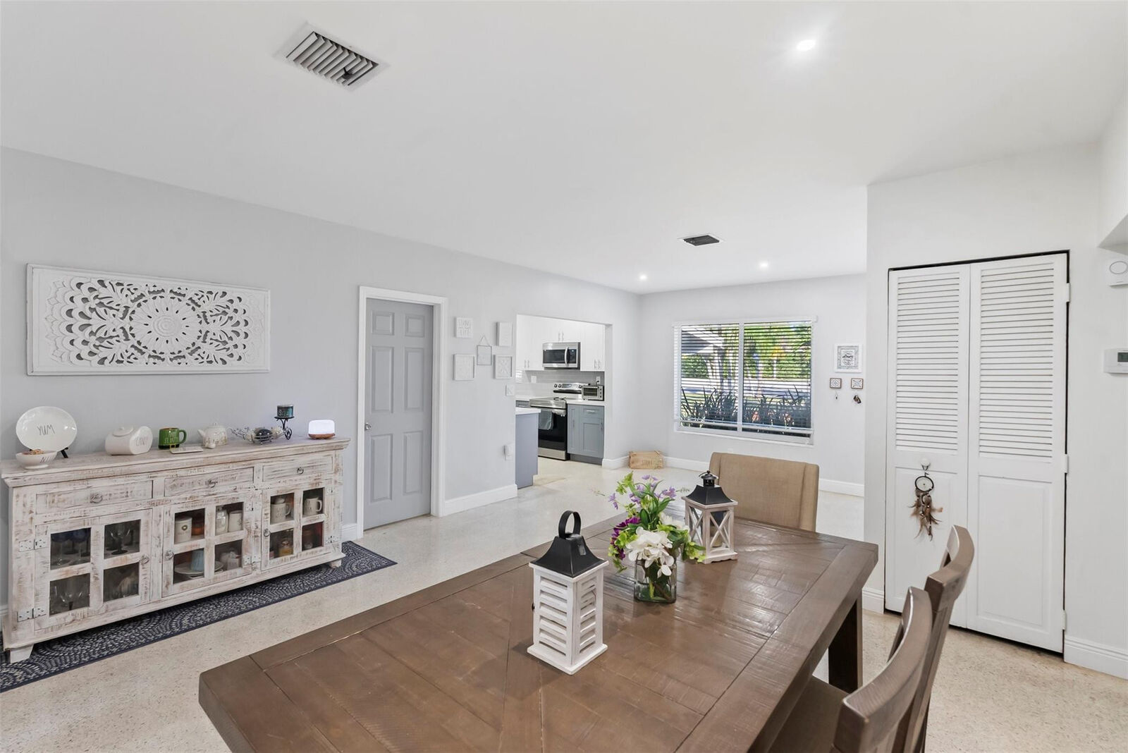 Property Photo:  9370 SW 181st Terrace  FL 33157 