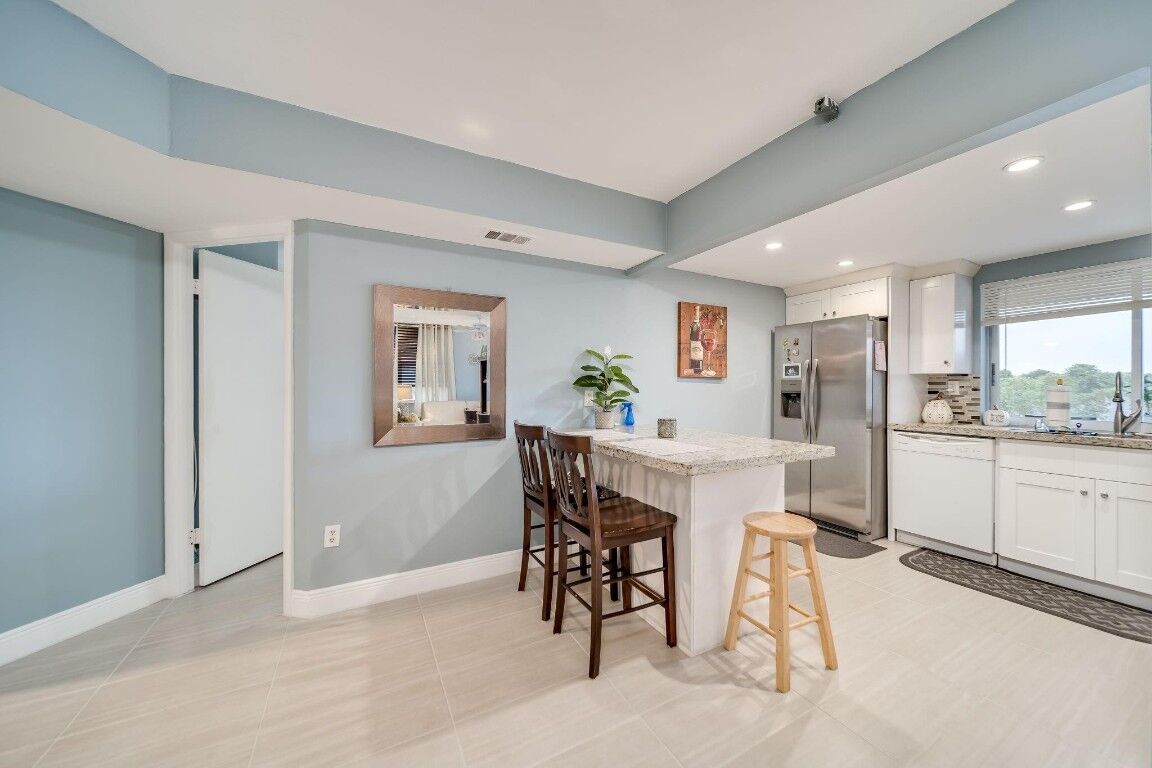 Property Photo:  9300 Lime Bay Boulevard 315  FL 33321 